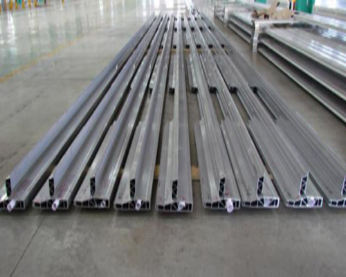 6063 Profilo del tubo della barra in alluminio per veicoli ferroviari